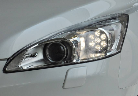 a59fbc935234697752e58de4c4e9f75a.png 車燈進口.png